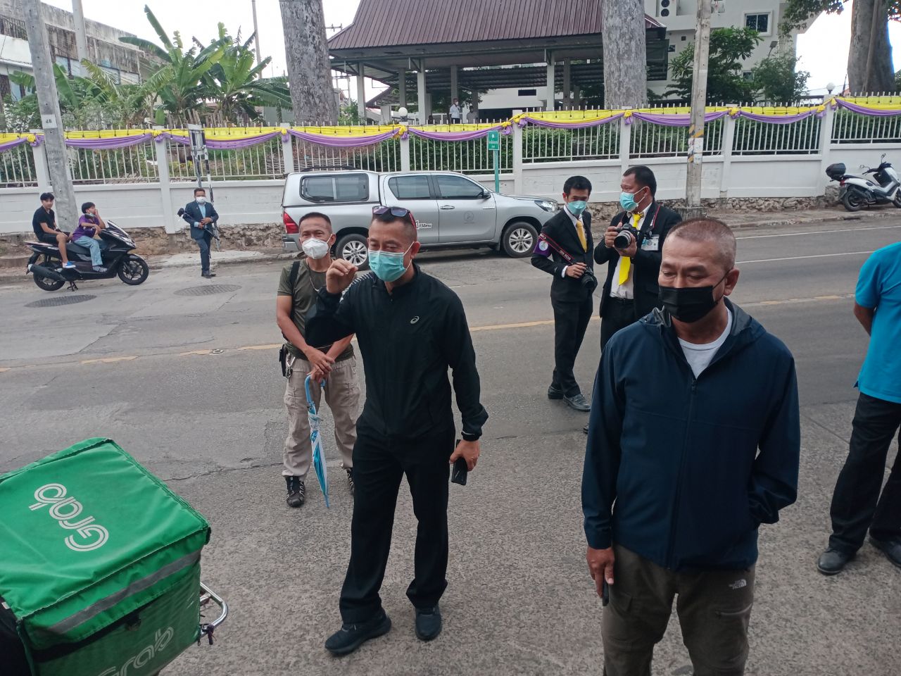 Two citizen journalists detained without charges in Ubon Ratchathani